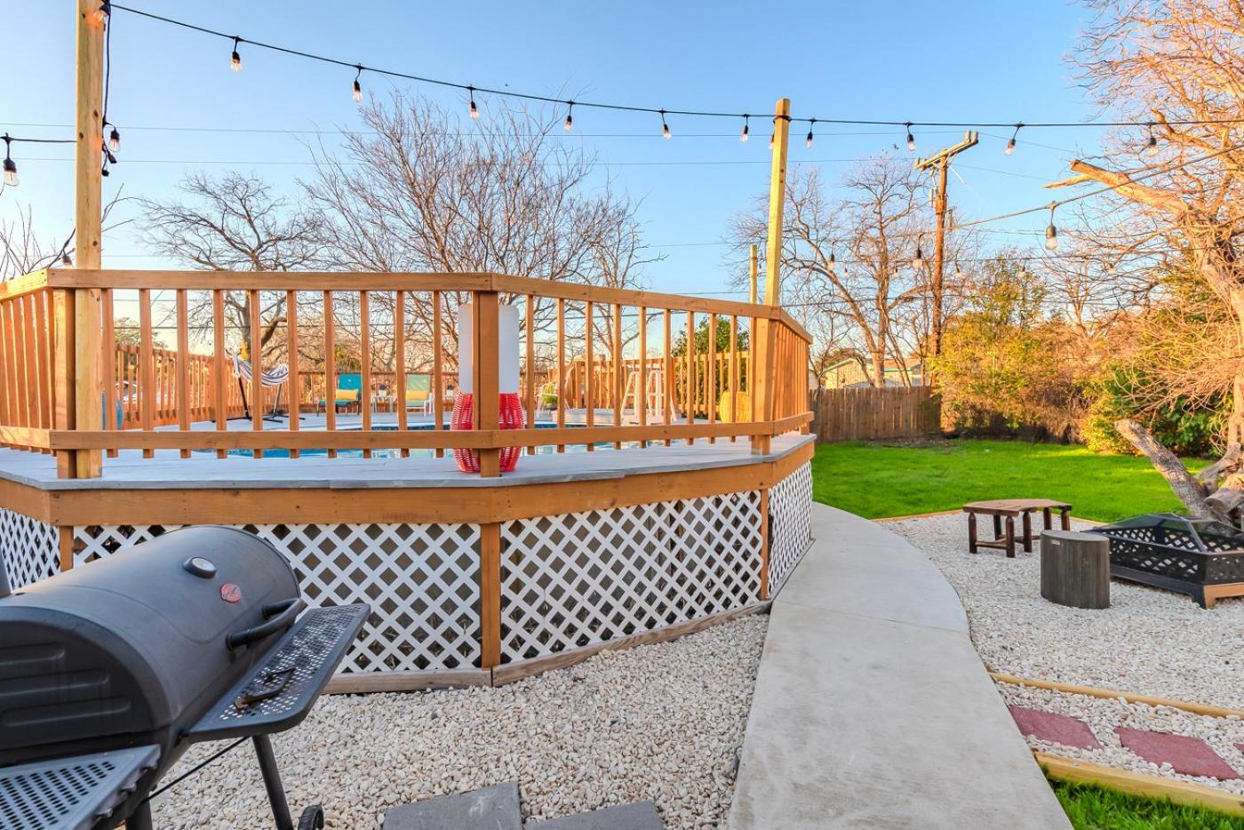 Game Room, Pool & Fire Pit At The Medical Center San Antonio Exterior photo