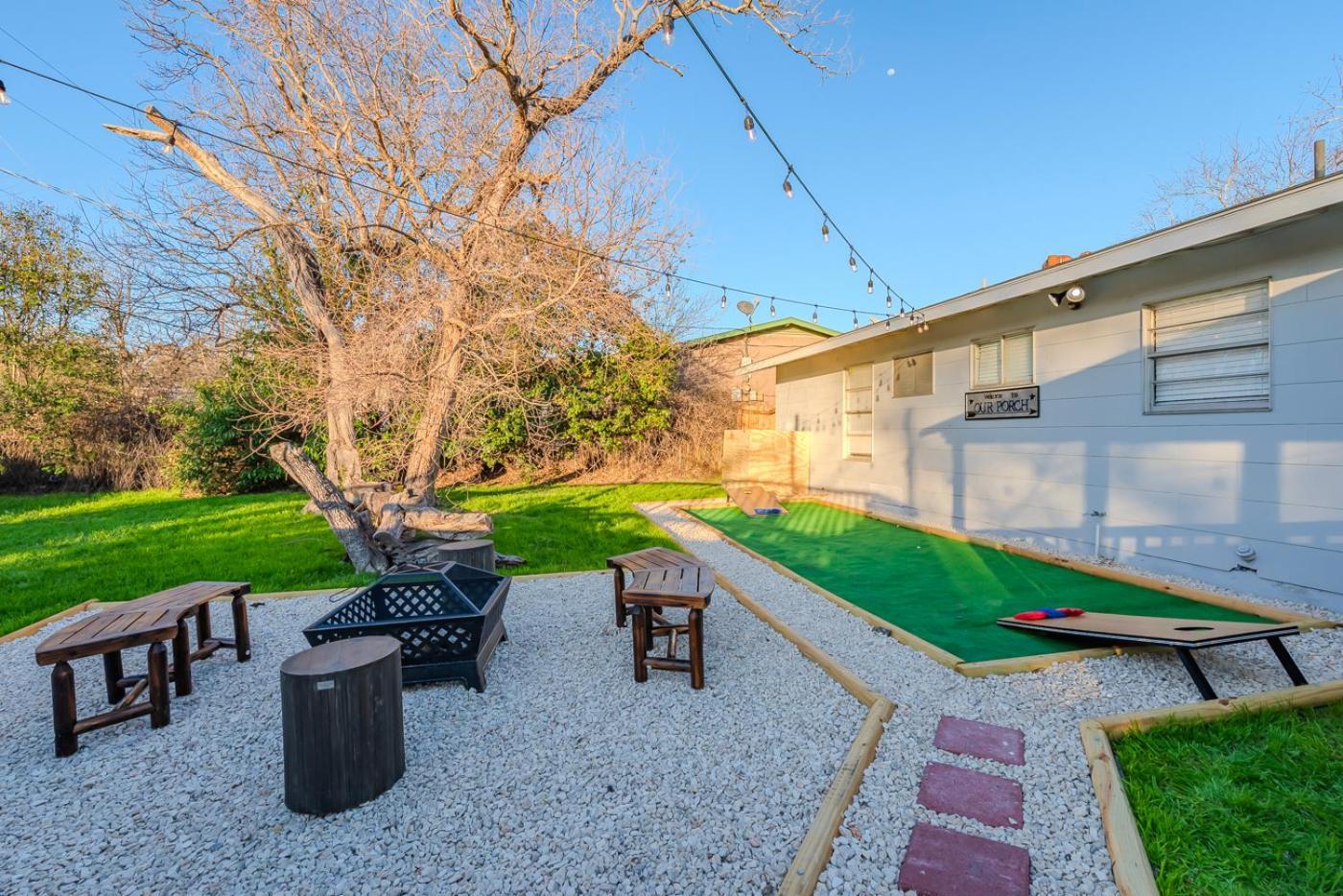Game Room, Pool & Fire Pit At The Medical Center San Antonio Exterior photo